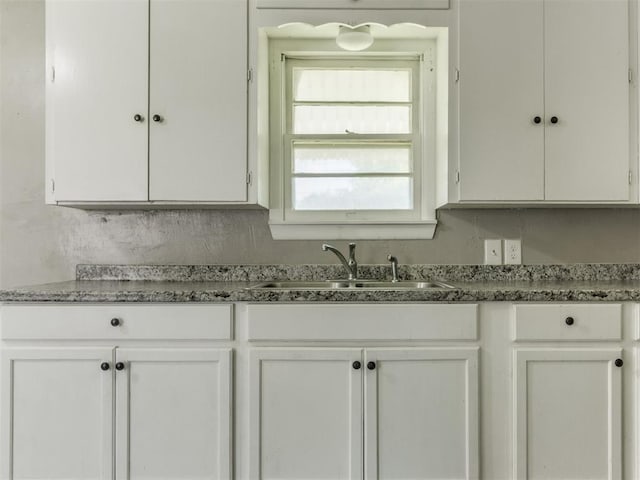 3320 NE 14th St, Oklahoma City, OK 73117 - kitchen with white cabinets