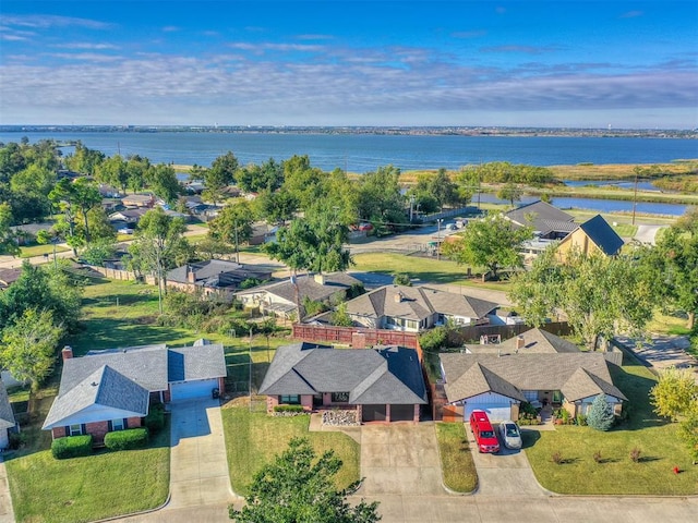 8316 NW 39th St, Bethany, OK 73008 - aerial view of residential area featuring a large body of water