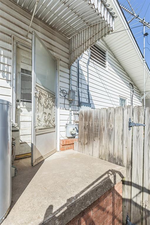 400 E Wagner Ave, Pauls Valley, OK 73075 - view of patio / terrace