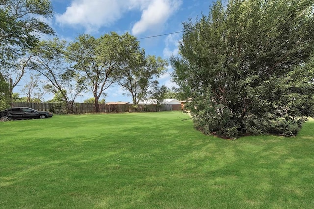 418 N Electra St, Sayre, OK 73662 - view of yard