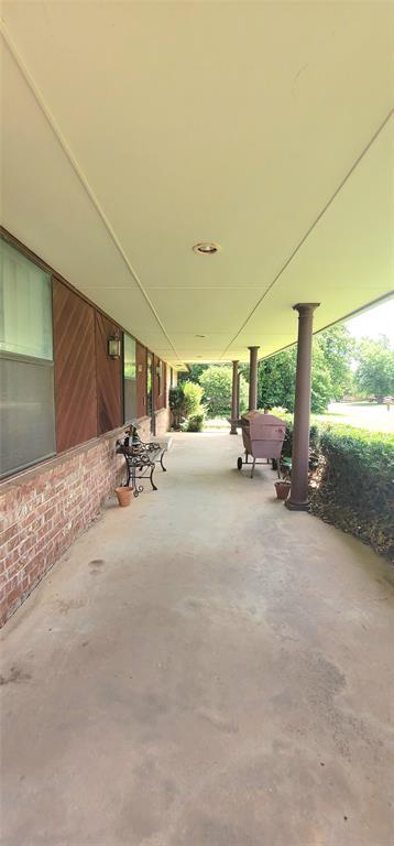 1117 Moose St, Yukon, OK 73099 - view of porch