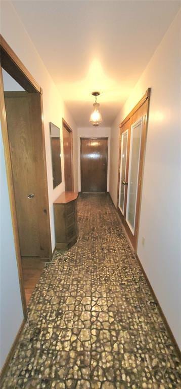 1117 Moose St, Yukon, OK 73099 - hall featuring baseboards