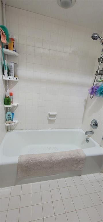 1117 Moose St, Yukon, OK 73099 - bathroom featuring shower / washtub combination