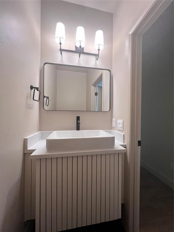 11713 NW 105th St, Yukon, OK 73099 - bathroom with vanity