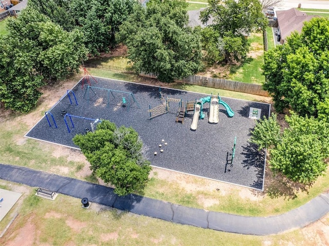 2044 Yorkshire Dr, Midwest City, OK 73130 - drone / aerial view of a community park