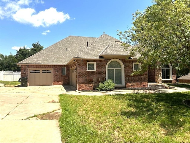 12001 Elizabeth Dr, Midwest City, OK 73130 - photo 1