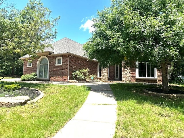 12001 Elizabeth Dr, Midwest City, OK 73130 - photo 2