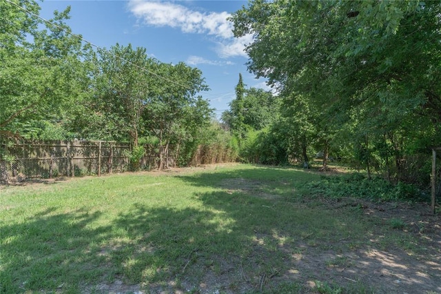933 SW 50th St, Oklahoma City, OK 73109 - view of yard