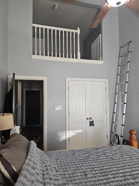 105967 S Rolling Hills Dr, Meeker, OK 74855 - bedroom featuring a closet