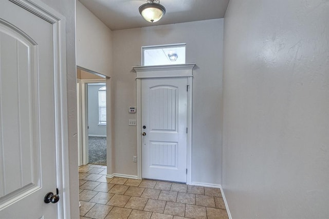 816 Lakeview Dr, Moore, OK 73160 - foyer with baseboards