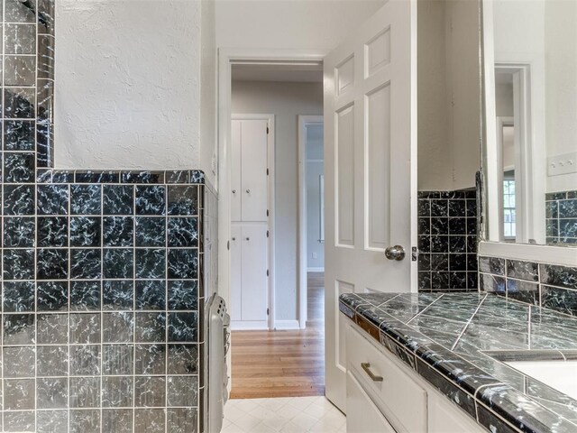1213 Leslie Ln, Norman, OK 73069 - full bathroom featuring vanity