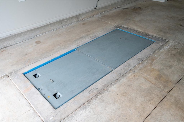 3808 Palmetto Trl, Oklahoma City, OK 73179 - entry to storm shelter
