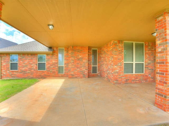 2801 SE 5th St, Moore, OK 73160 - view of patio / terrace
