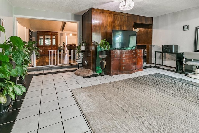 100 Three Oaks Dr, Midwest City, OK 73130 - reception with a textured ceiling
