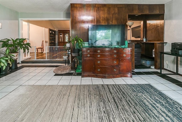 100 Three Oaks Dr, Midwest City, OK 73130 - welcome area with a textured ceiling