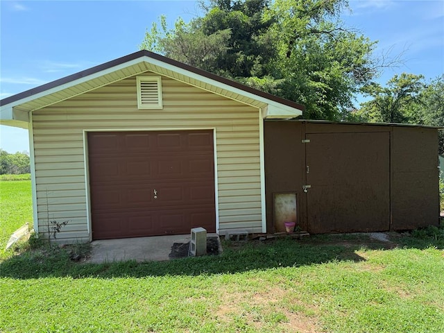 342532 E 1020th Rd, Meeker, OK 74855 - view of garage