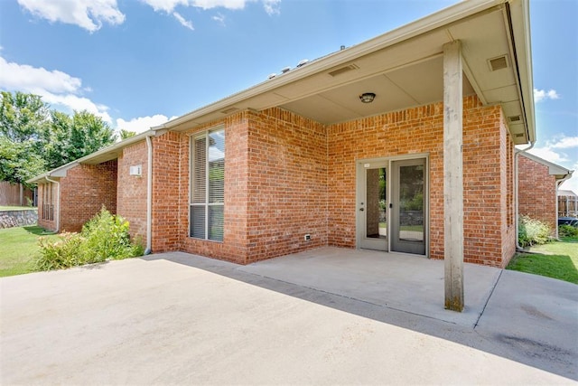 3000 Hampshire Ln, Oklahoma City, OK 73179 - view of patio / terrace