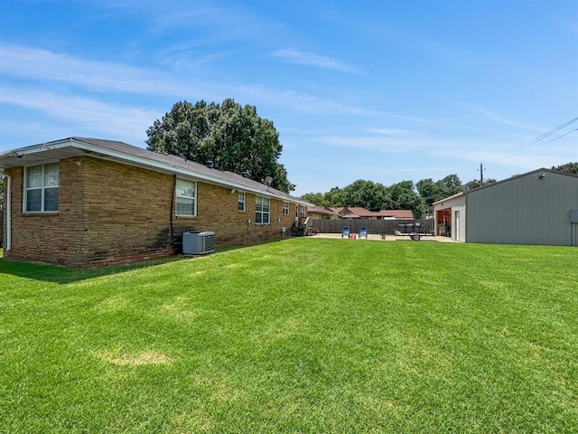521 E Broadway St, Lexington, OK 73051 - view of yard