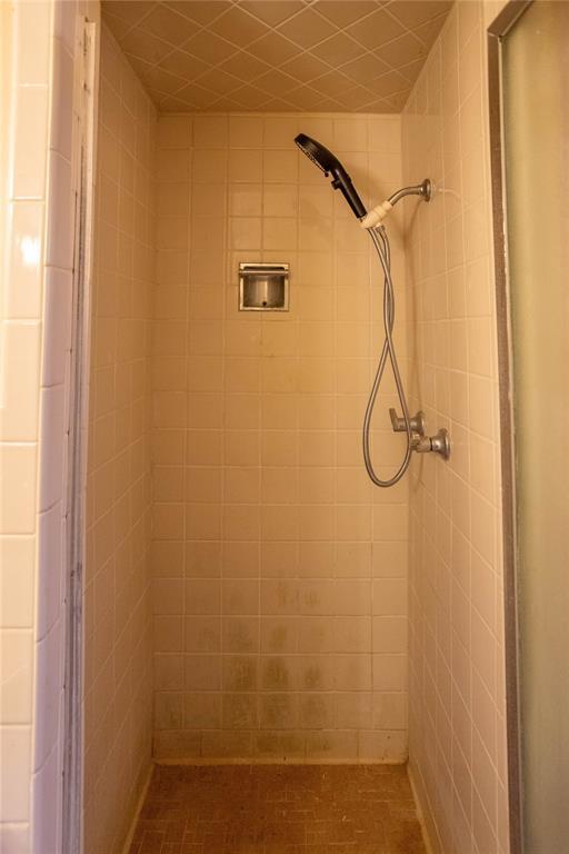 423 N Missouri St, Weatherford, OK 73669 - full bathroom featuring a stall shower