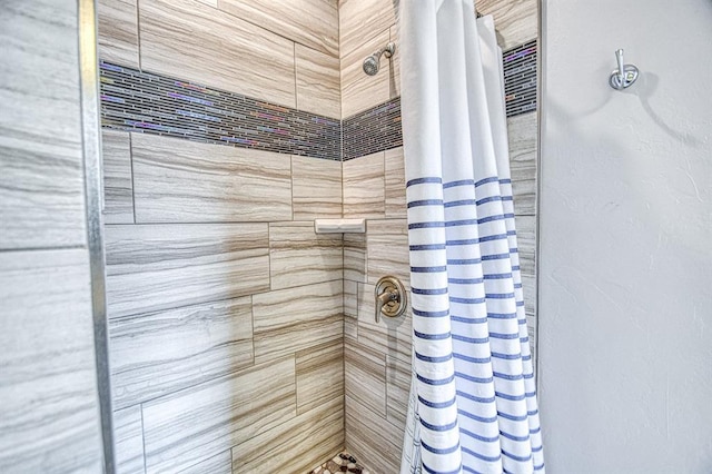 1621 NW 18th St, Oklahoma City, OK 73106 - full bathroom featuring tiled shower