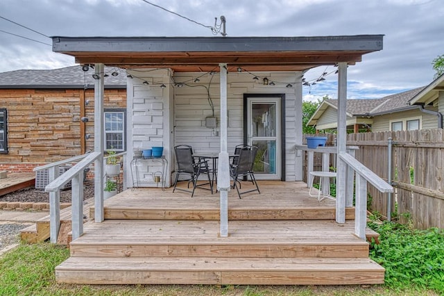 1621 NW 18th St, Oklahoma City, OK 73106 - deck with outdoor dining space