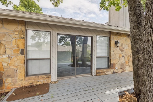 2416 Chimney Hill Ct, Edmond, OK 73034 - view of wooden terrace