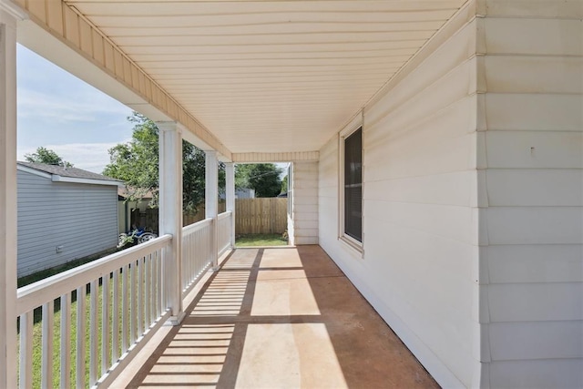 1623 W Washington Ave, Guthrie, OK 73044 - view of covered porch
