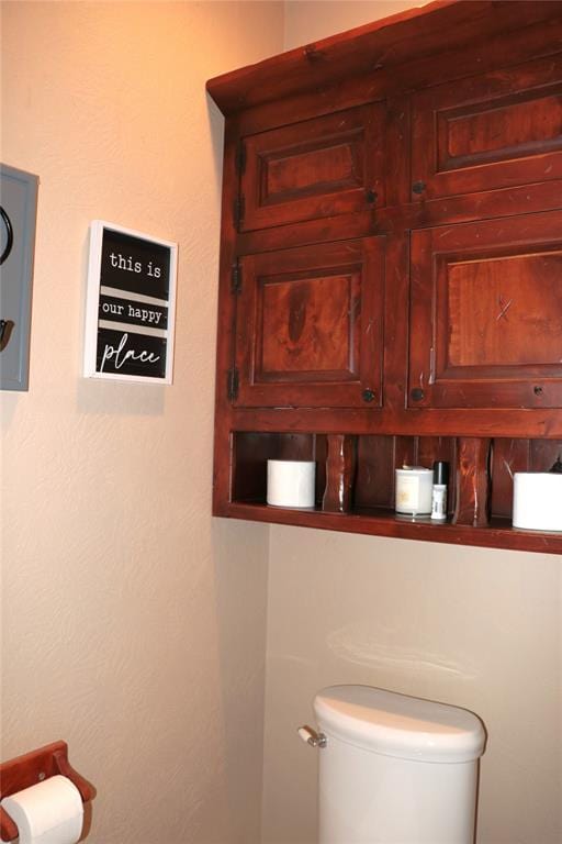 11800 Bryant Rd, Lexington, OK 73051 - half bath with toilet
