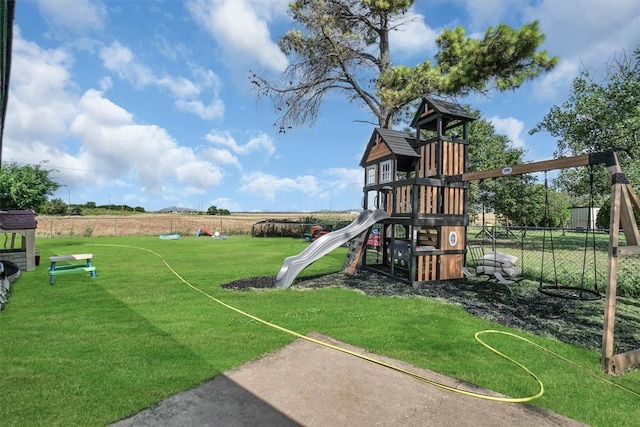 323 W 13th St, Snyder, OK 73566 - view of playground