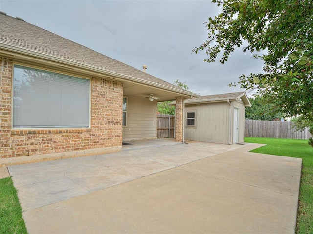 10808 Cheshire Ct, Yukon, OK 73099 - view of patio with ceiling fan