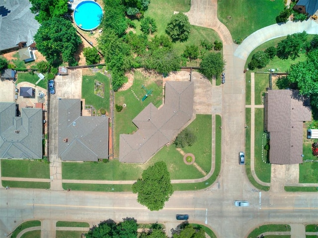 100 S Hickory Ln, Moore, OK 73160 - photo 5