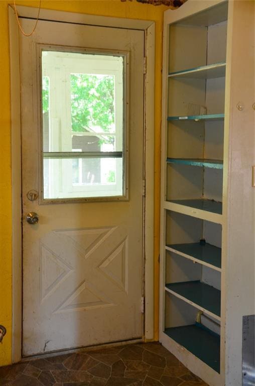 120 S Chickasaw Ave, Bartlesville, OK 74003 - view of entryway