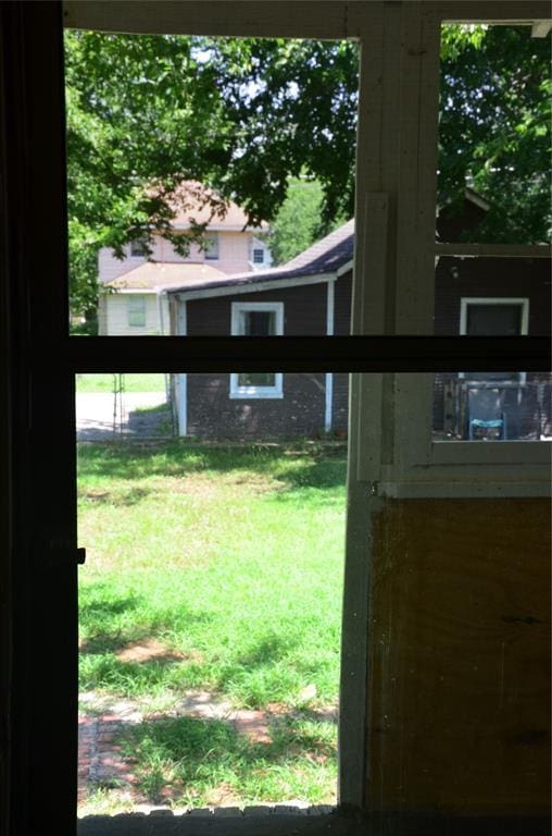 120 S Chickasaw Ave, Bartlesville, OK 74003 - view of doorway to outside