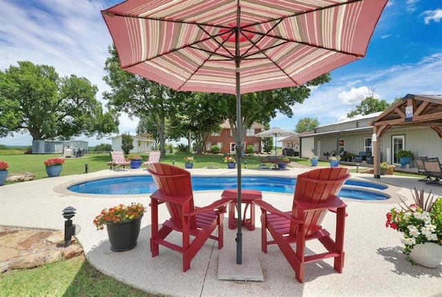 13902 Valley View Rd, Shawnee, OK 74804 - outdoor pool with a patio area and a yard