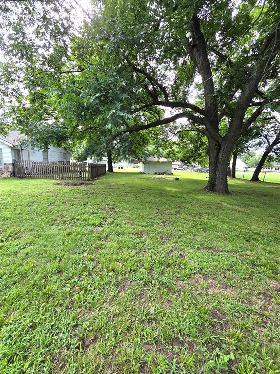 207 E Cedar St, Calvin, OK 74531 - photo 24