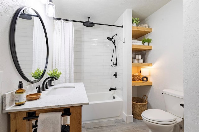 19277 E 1220th Rd, Sayre, OK 73662 - full bathroom featuring shower / bath combination with curtain and vanity