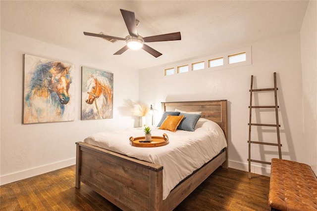 19277 E 1220th Rd, Sayre, OK 73662 - bedroom with hardwood / wood-style floors and ceiling fan