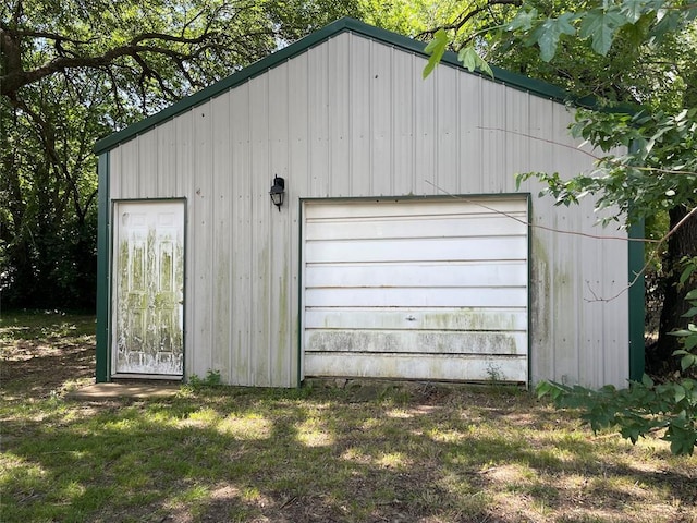 1333 Reid St, Seminole, OK 74868 - view of detached garage