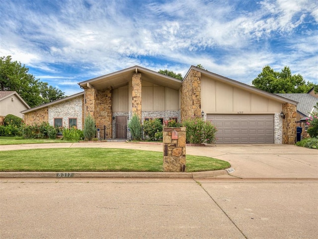 6317 Hyde Park Dr, Oklahoma City, OK 73162 - photo 1