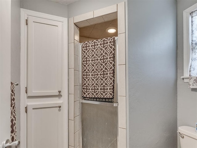 4603 N Wheeler Ave, Bethany, OK 73008 - full bathroom with toilet and a shower