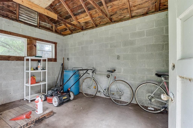 2524 NW 15th St, Oklahoma City, OK 73107 - garage with concrete block wall