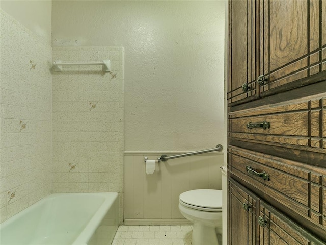 14601 Prairie Ln, Oklahoma City, OK 73165 - bathroom with toilet