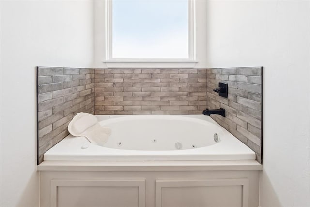 10413 SW 51st St, Mustang, OK 73064 - full bath featuring a tub with jets
