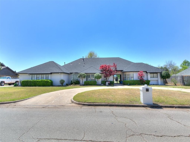620 SW 113th St, Oklahoma City, OK 73170 - view of front of property featuring curved driveway