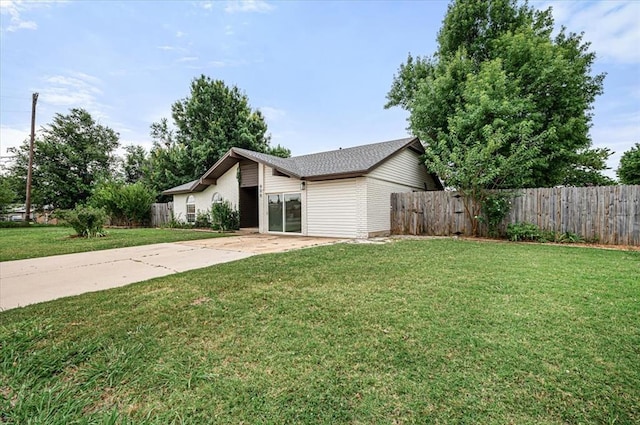 908 NW 12th St, Moore, OK 73160 - view of front of property with concrete driveway and brick siding