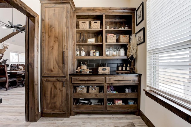 8960 N Banner Rd, Yukon, OK 73099 - view of pantry