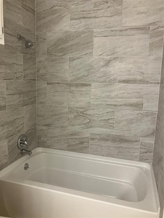 9105 Oak Creek Dr, Midwest City, OK 73130 - bathroom featuring shower / bathtub combination