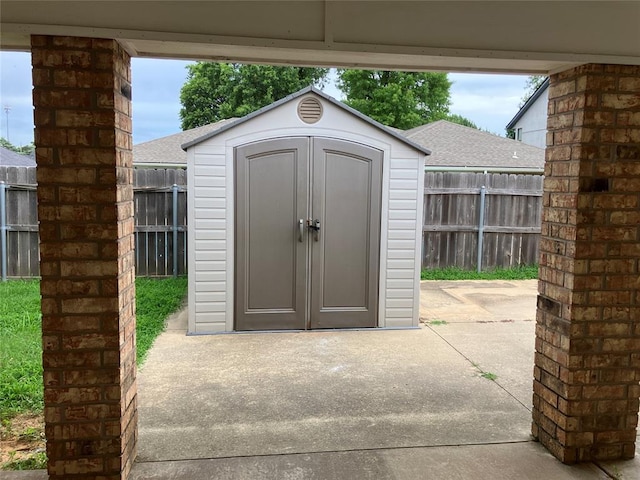 9105 Oak Creek Dr, Midwest City, OK 73130 - view of shed