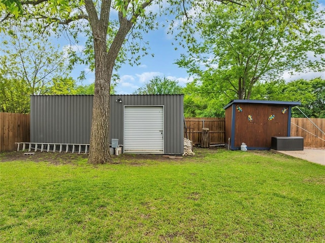 1800 SW 6th St, Ardmore, OK 73401 - fenced backyard featuring a shed