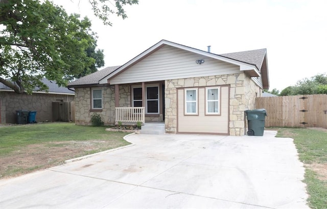 204 E Coe Dr, Midwest City, OK 73110 - photo 2